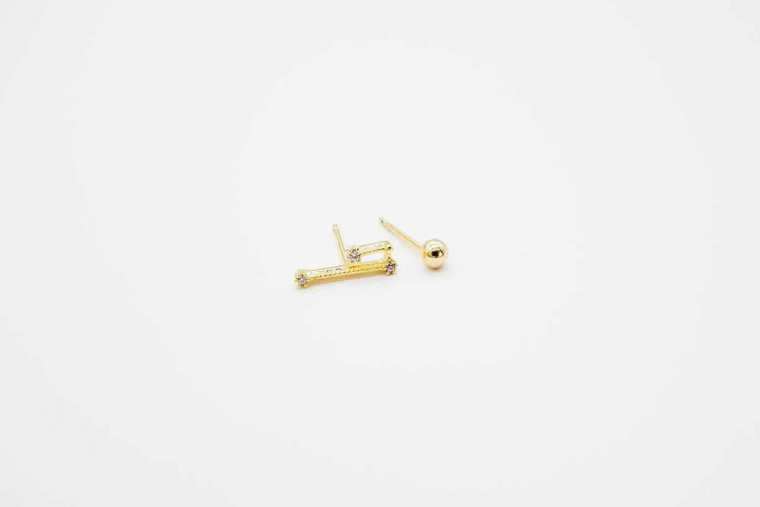 Aries Earrings Mar 21. - Apr 19.
