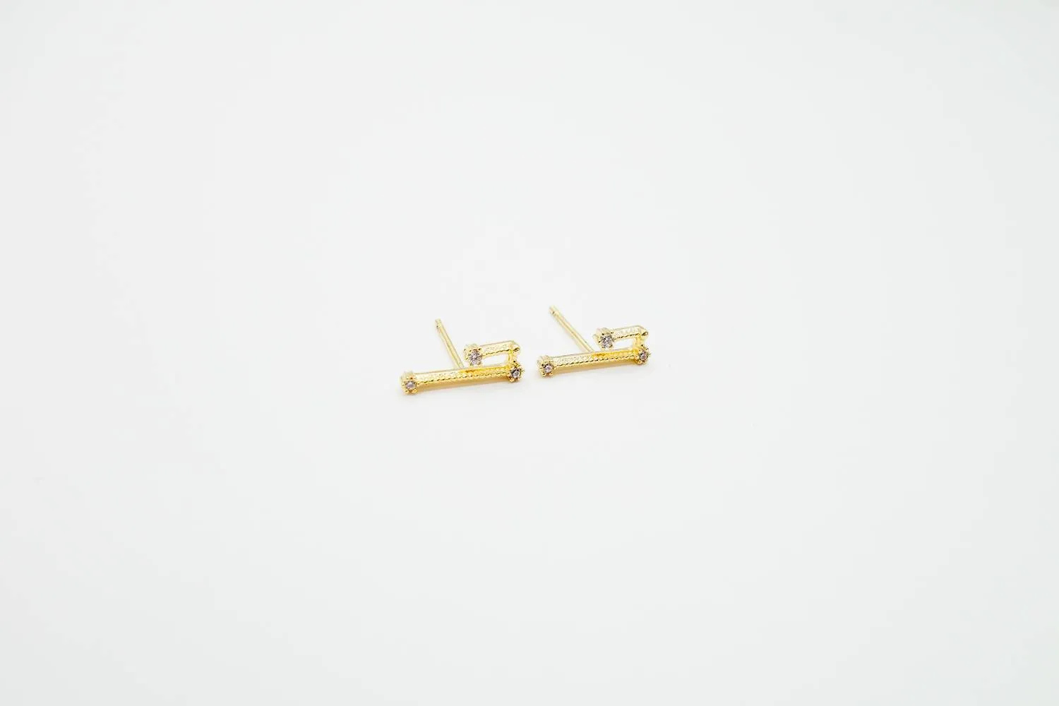 Aries Earrings Mar 21. - Apr 19.
