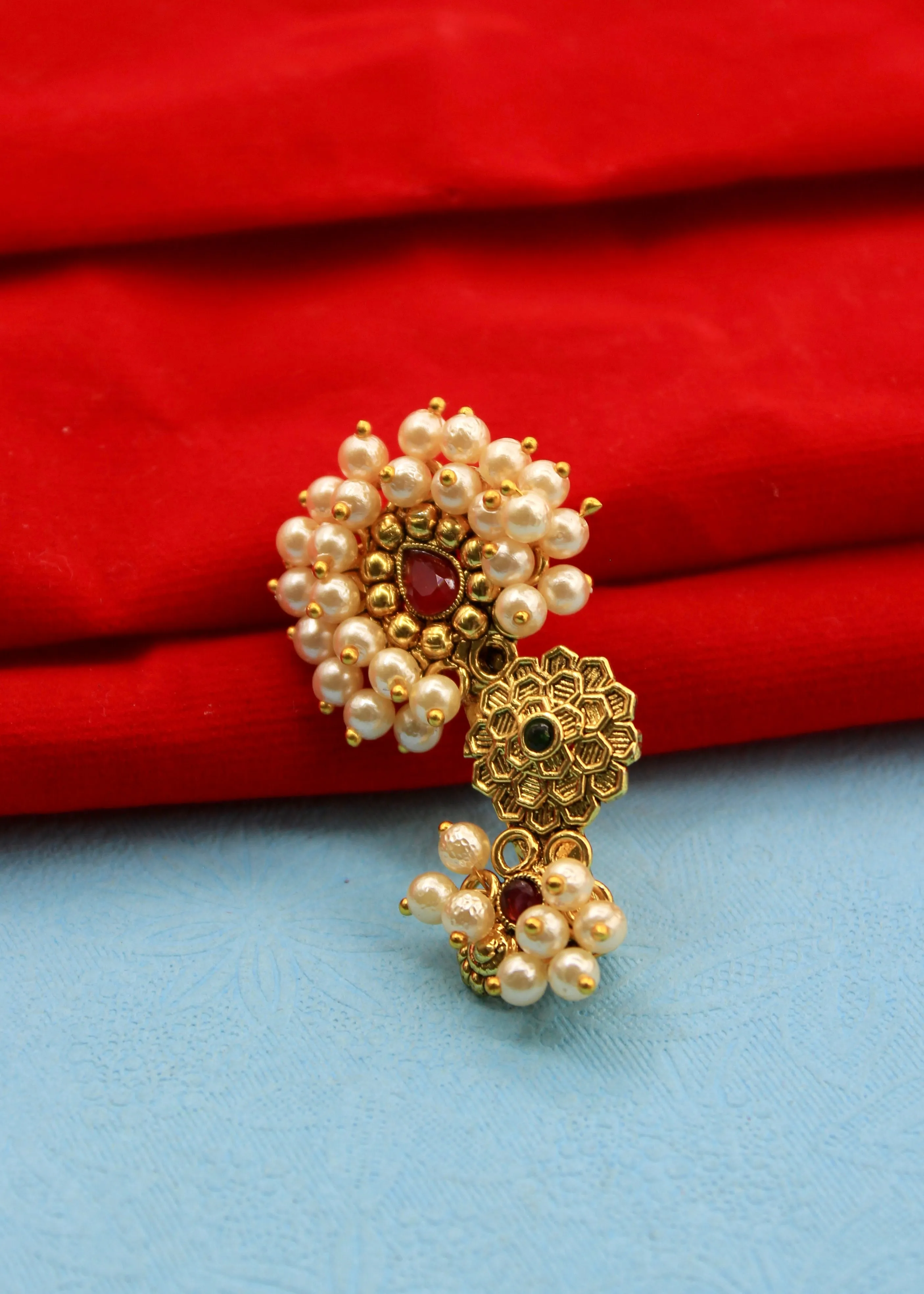 ARTISTIC MOTI SAREEPIN