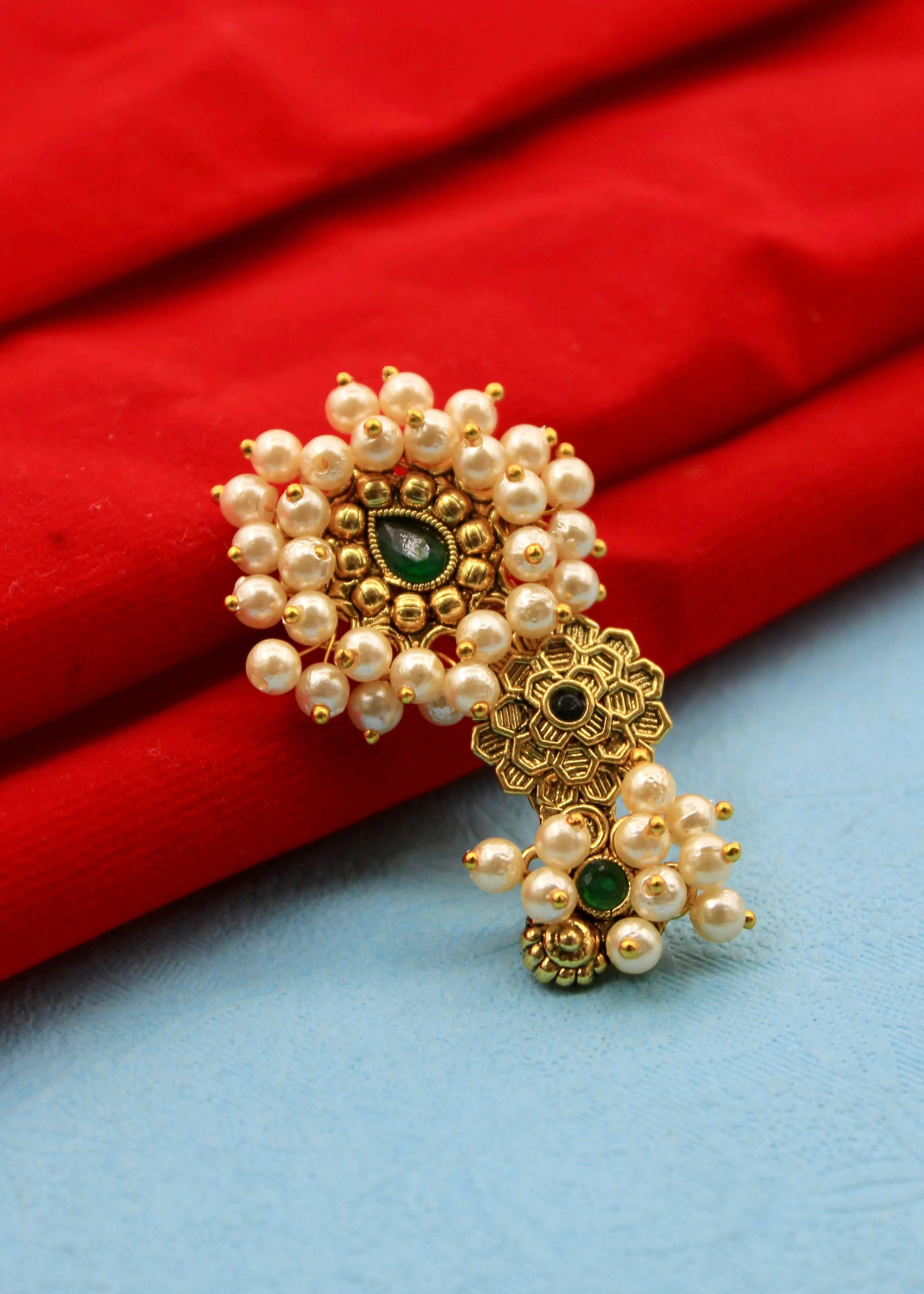ARTISTIC MOTI SAREEPIN