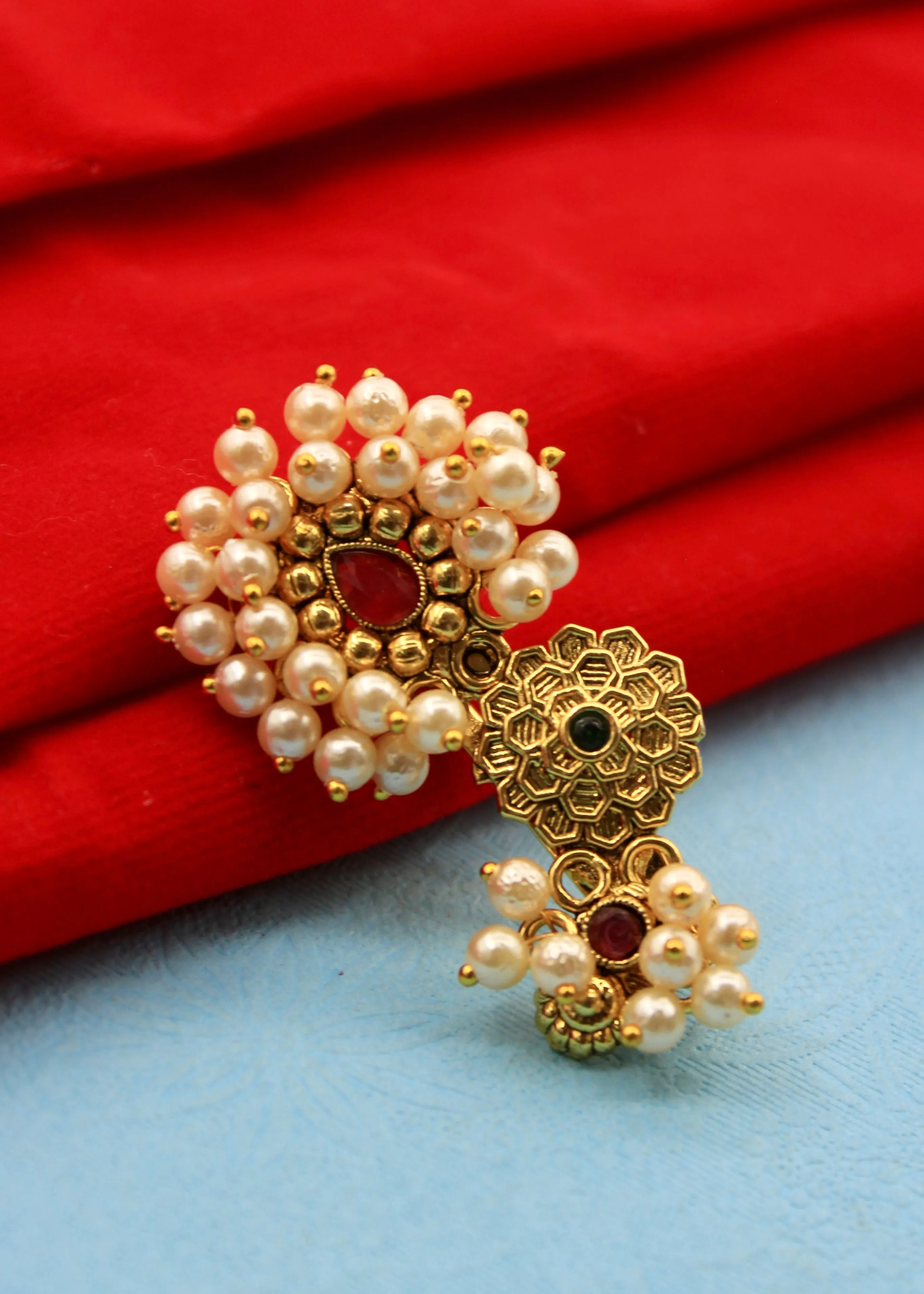 ARTISTIC MOTI SAREEPIN
