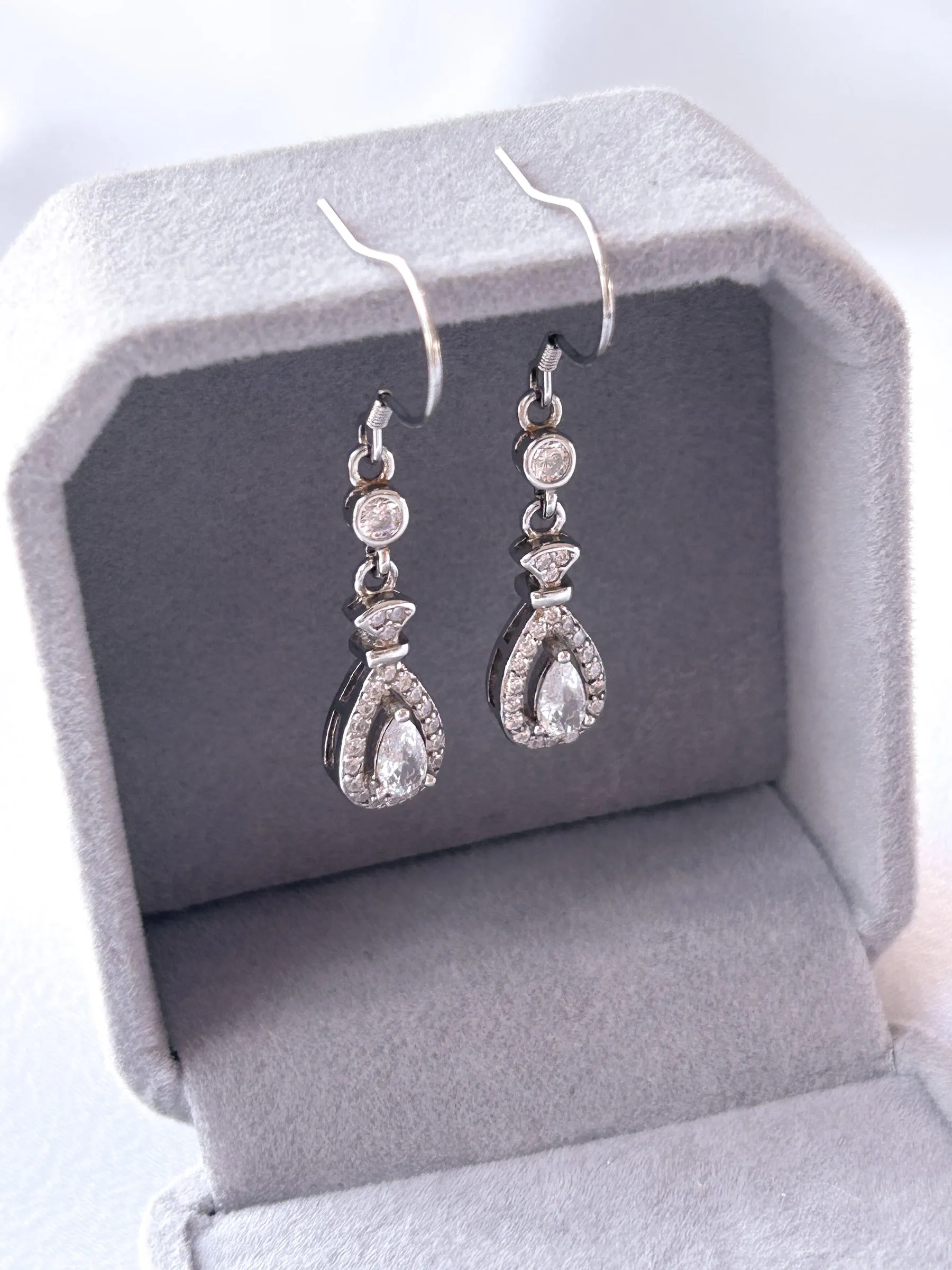 Dangling Crystal Money Pouch Earrings