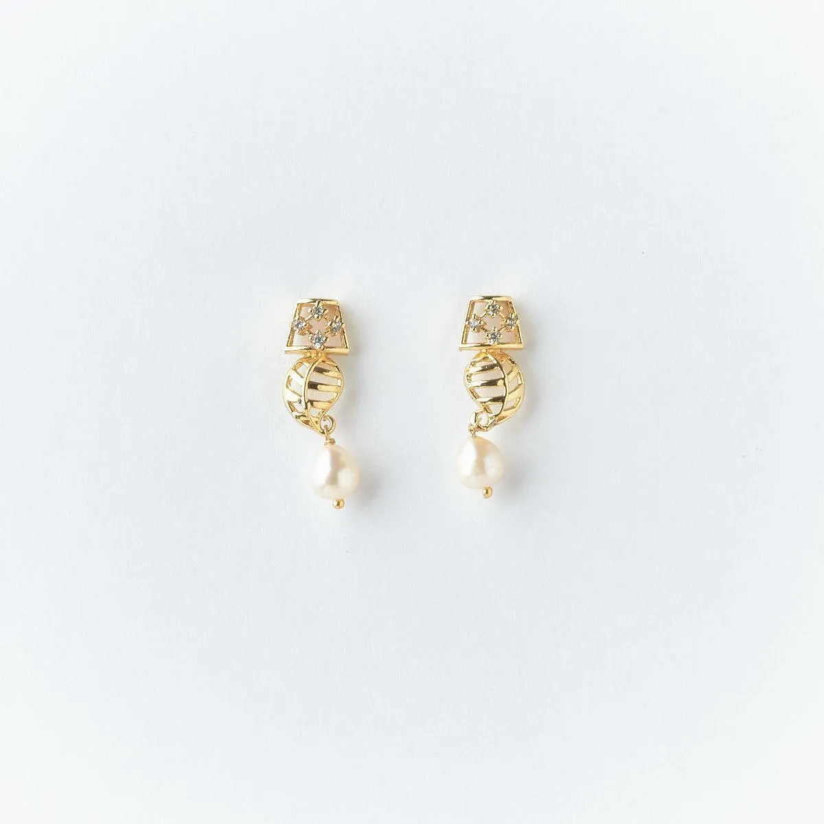 Delicate Stone Studded Earring
