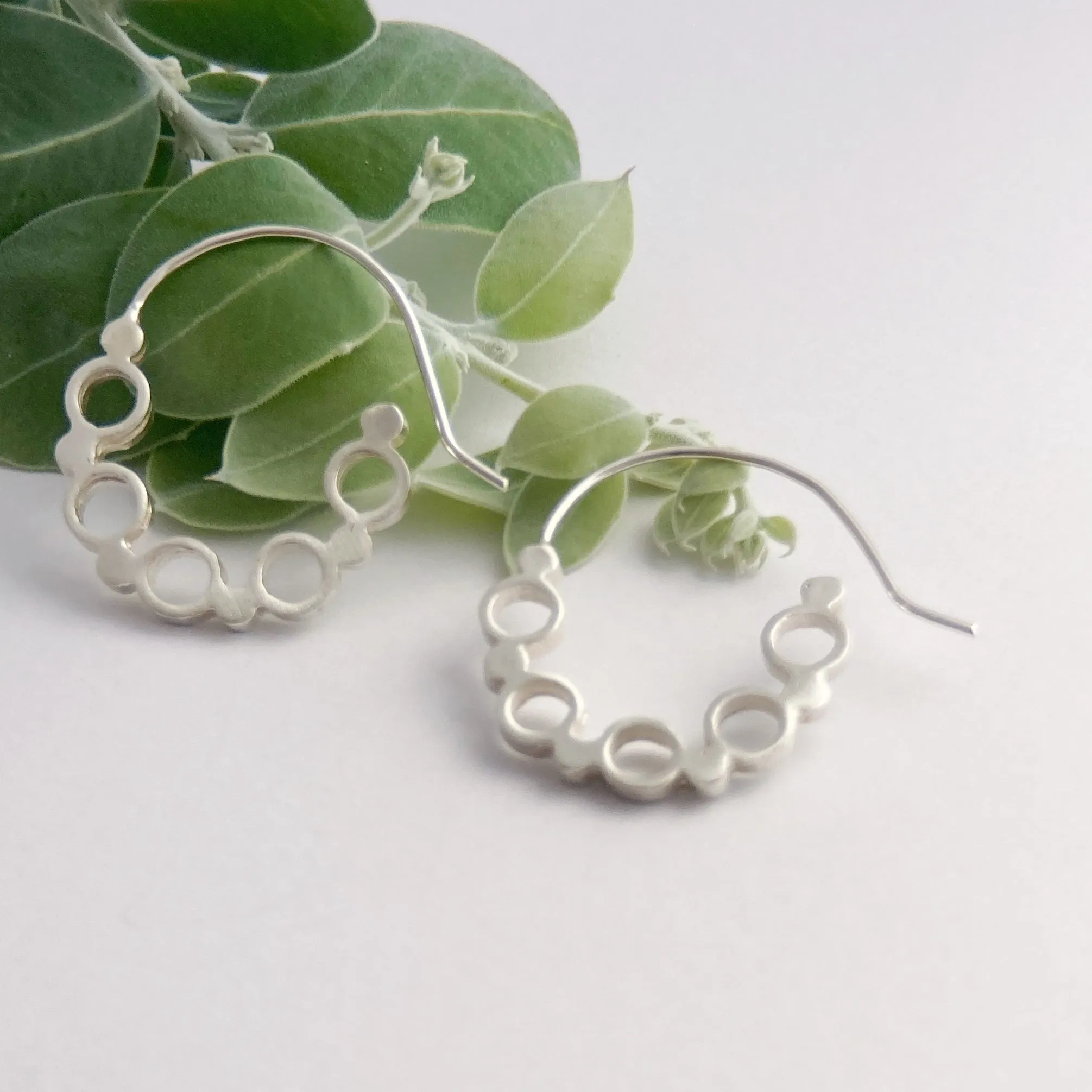 Dot around earrings