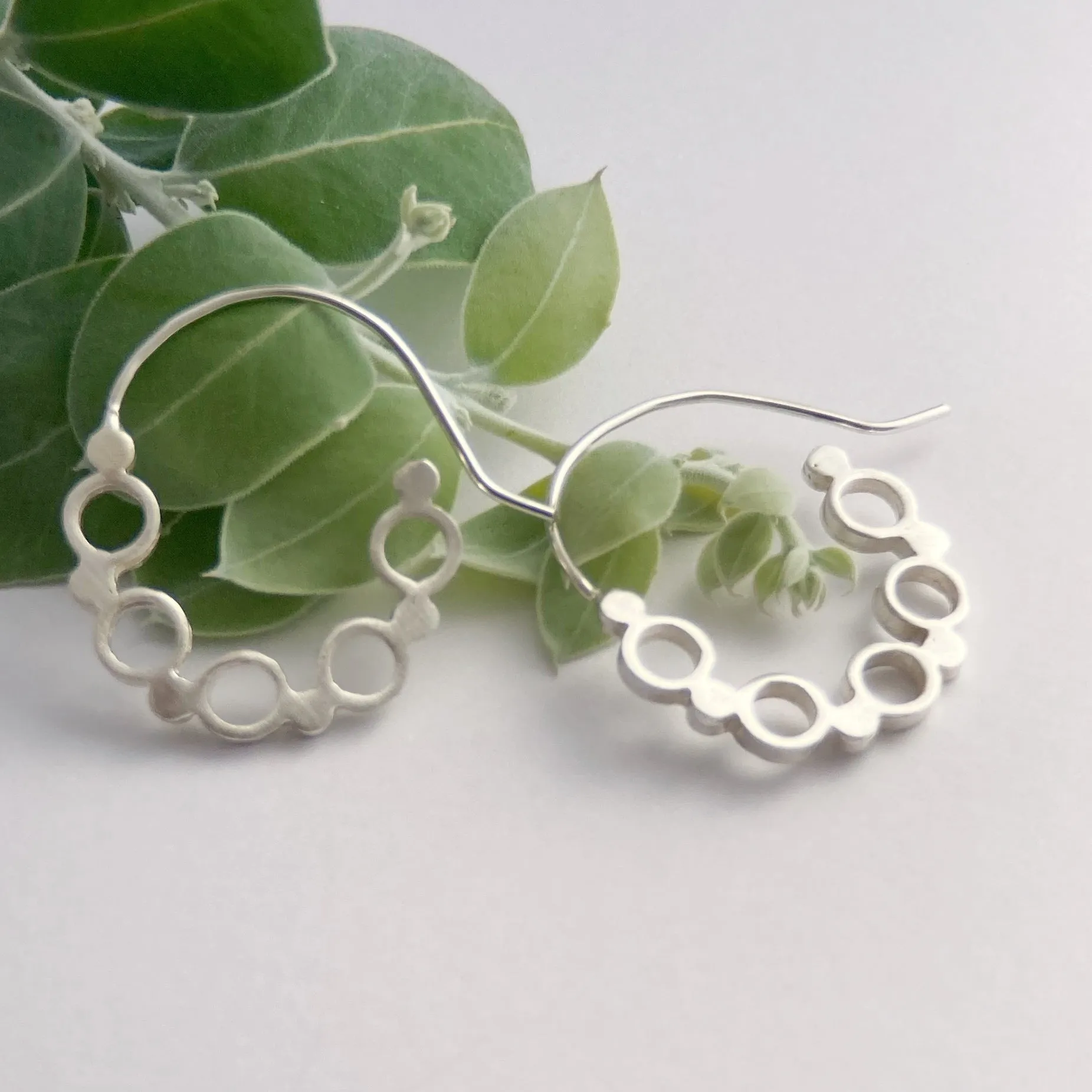 Dot around earrings