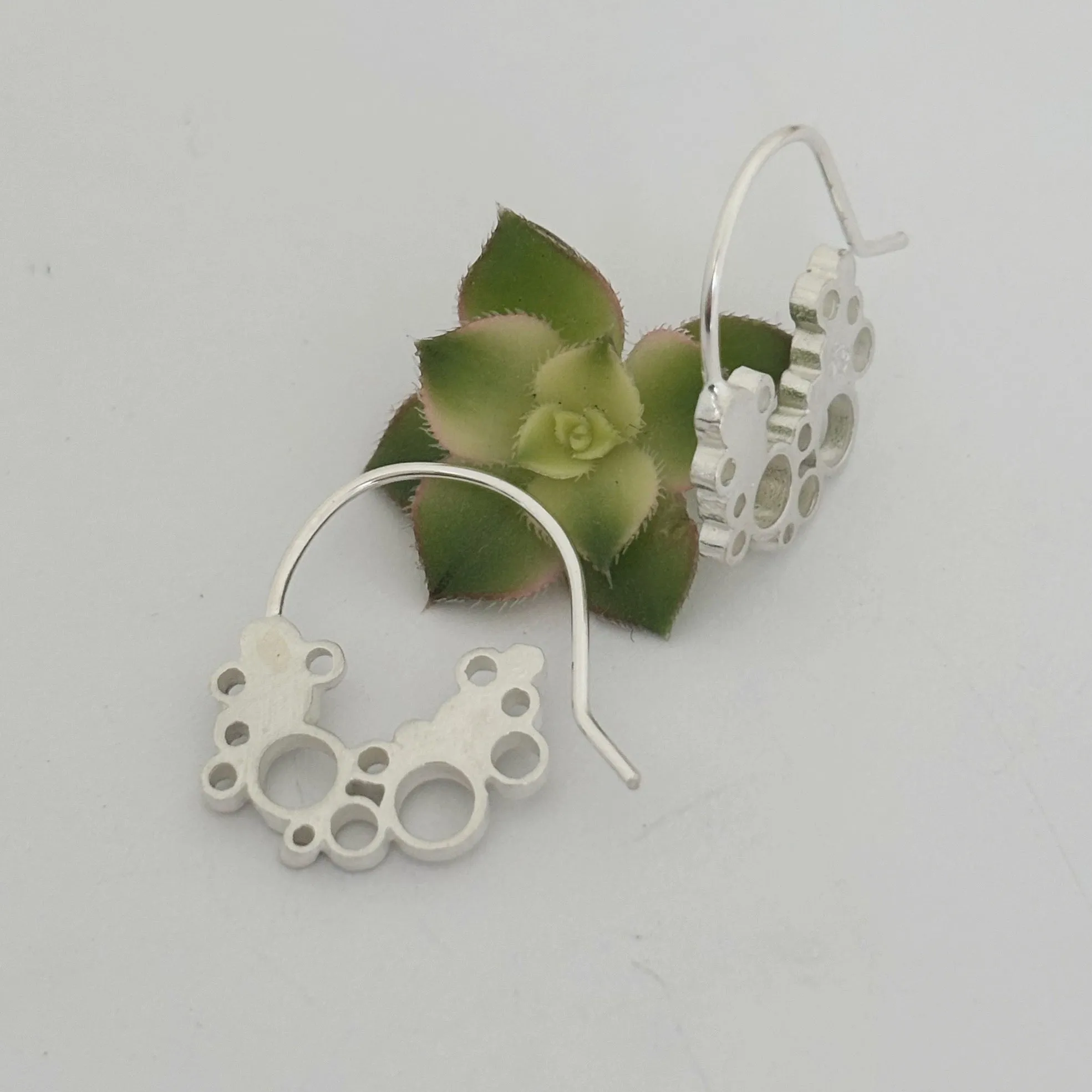 Dot Holly Silver hoops