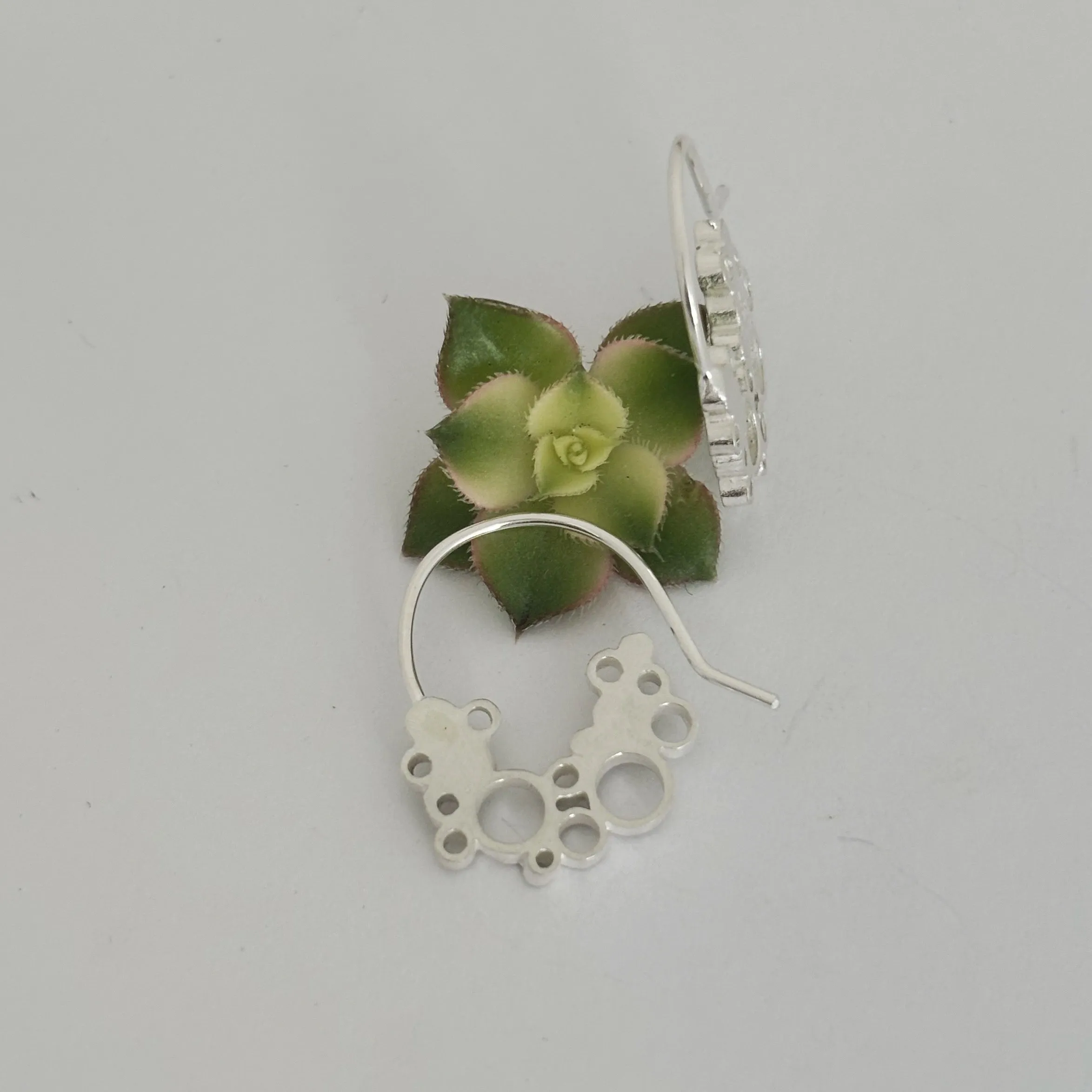 Dot Holly Silver hoops