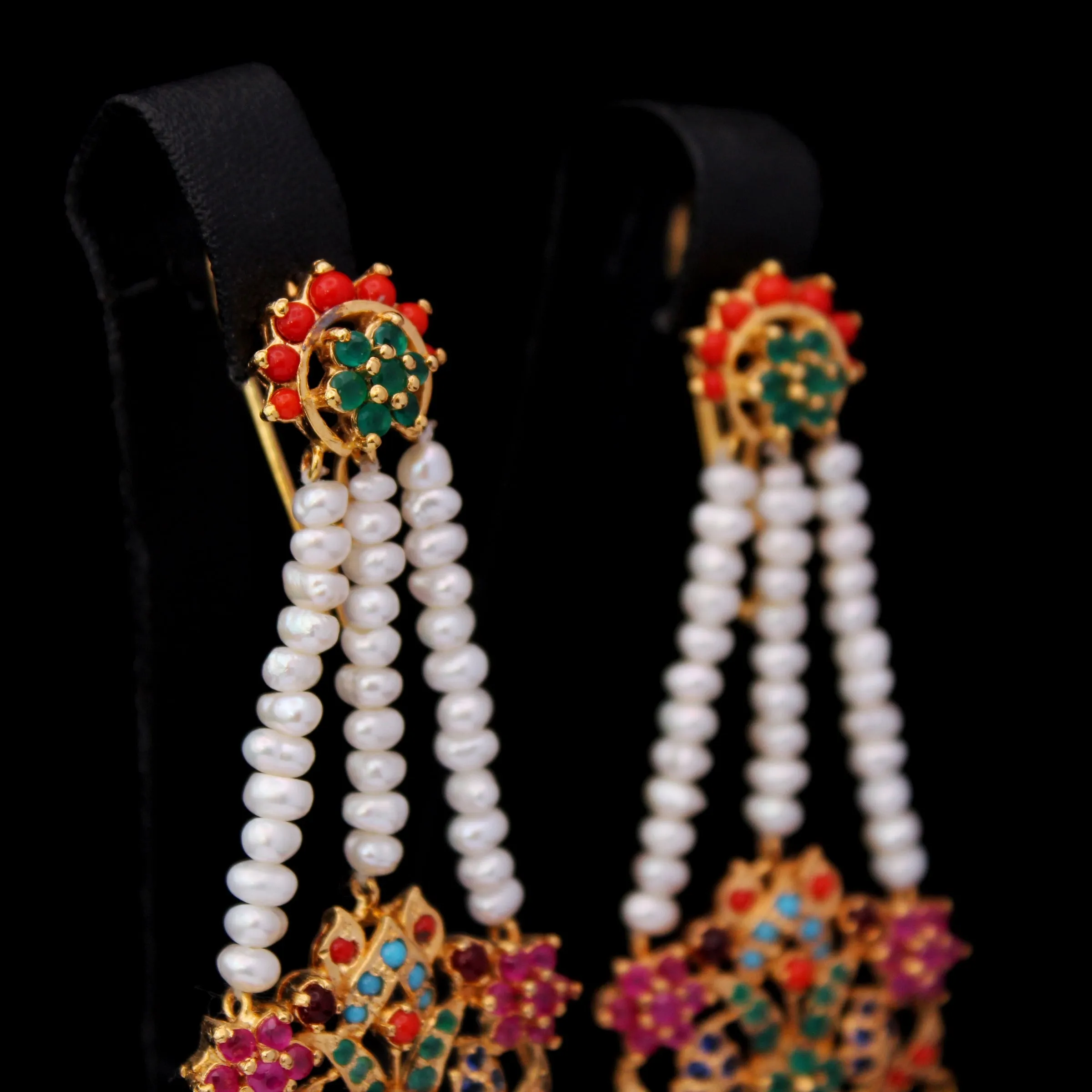 Earring With Nauratan