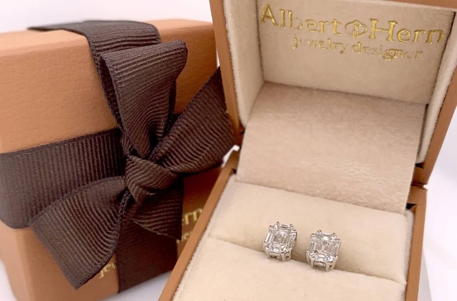 Earrings 14kt Gold Illusion Emerald Cut Shape Diamonds 0.83 cts Studs