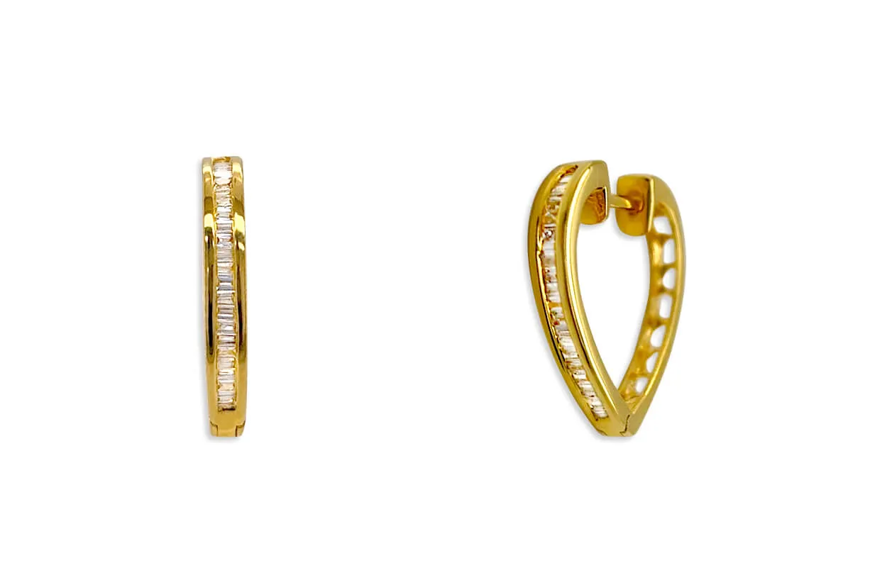 Earrings 18kt Gold Heart Shape & Baguette Diamonds Huggies