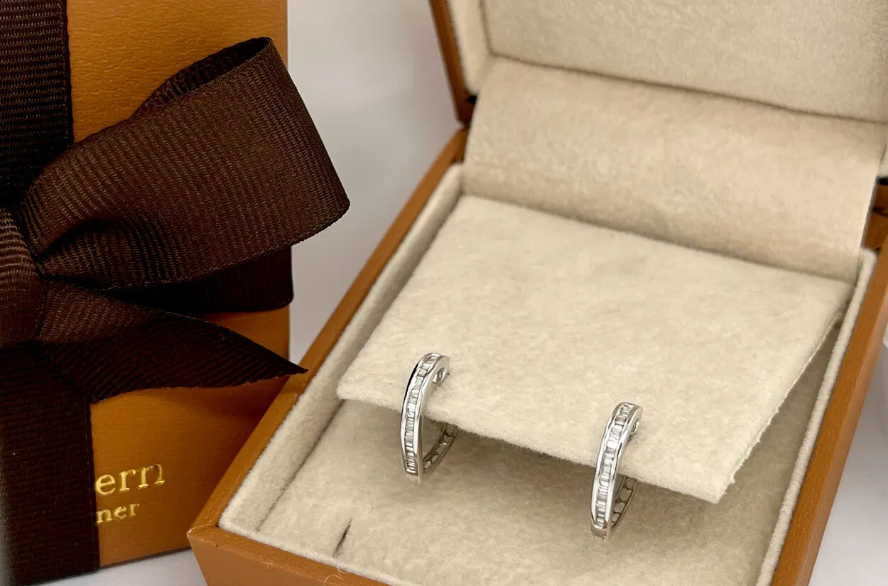 Earrings 18kt Gold Heart Shape & Baguette Diamonds Huggies