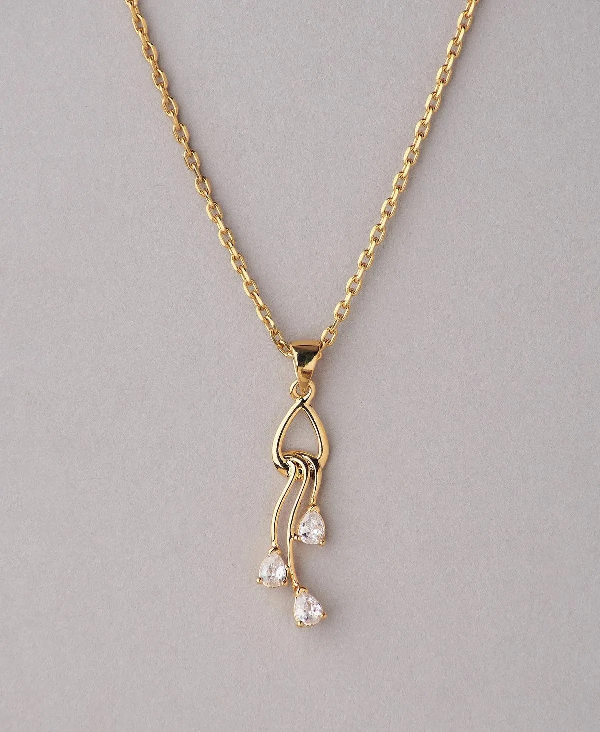 Elegant 18Kt Gold Pendant