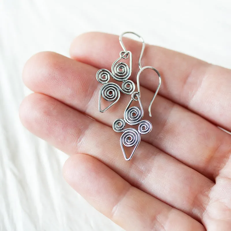 Interconnected Celtic spiral earrings, Handcrafted Small Silver Earrings