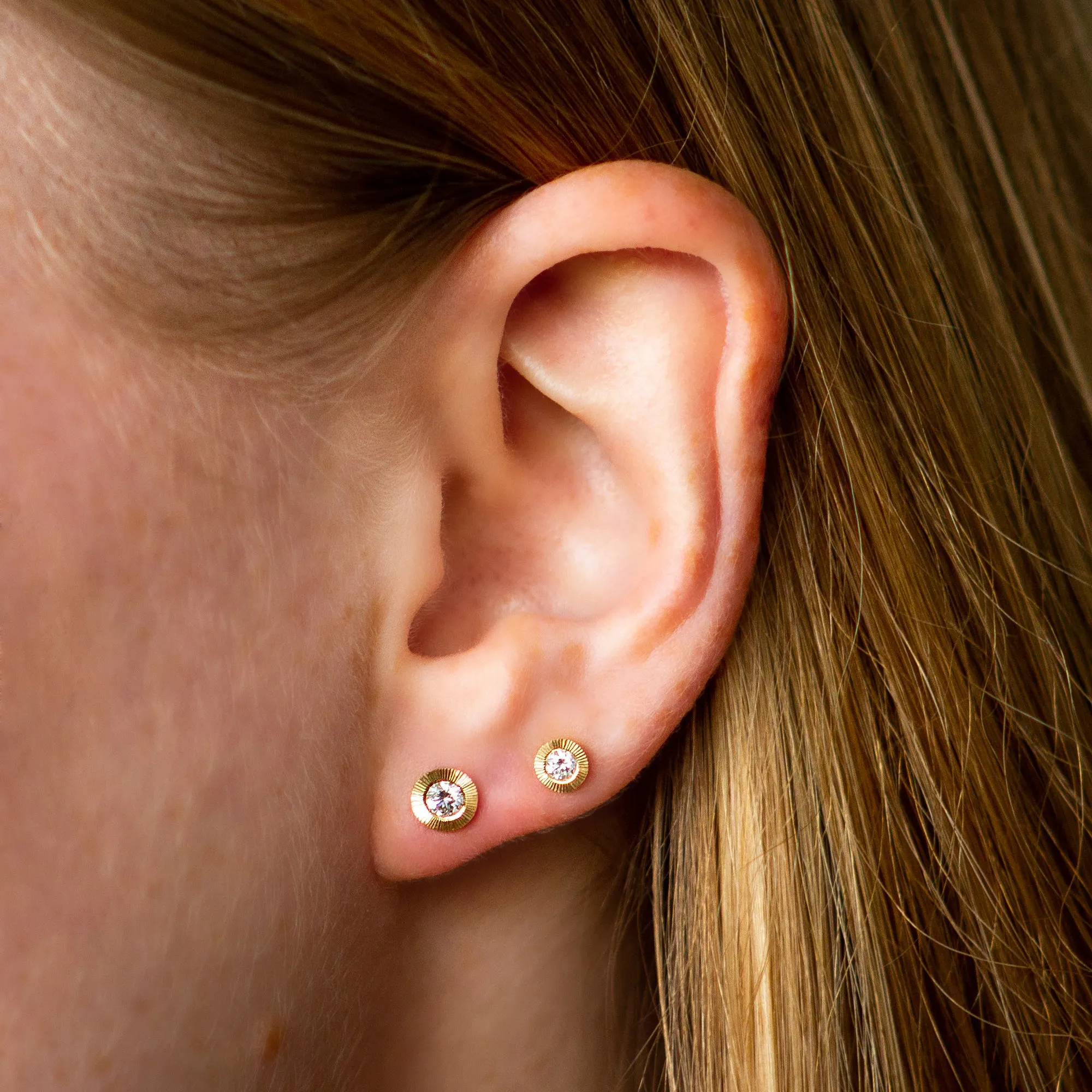 Medium Aurora Diamond Stud Earring in Yellow Gold