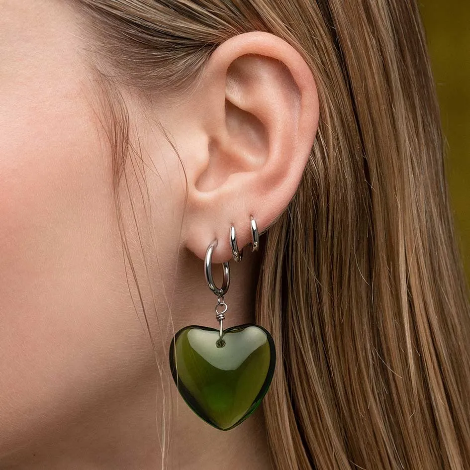 MINNA. Large Green Glass Heart Hoop Earrings - Gold