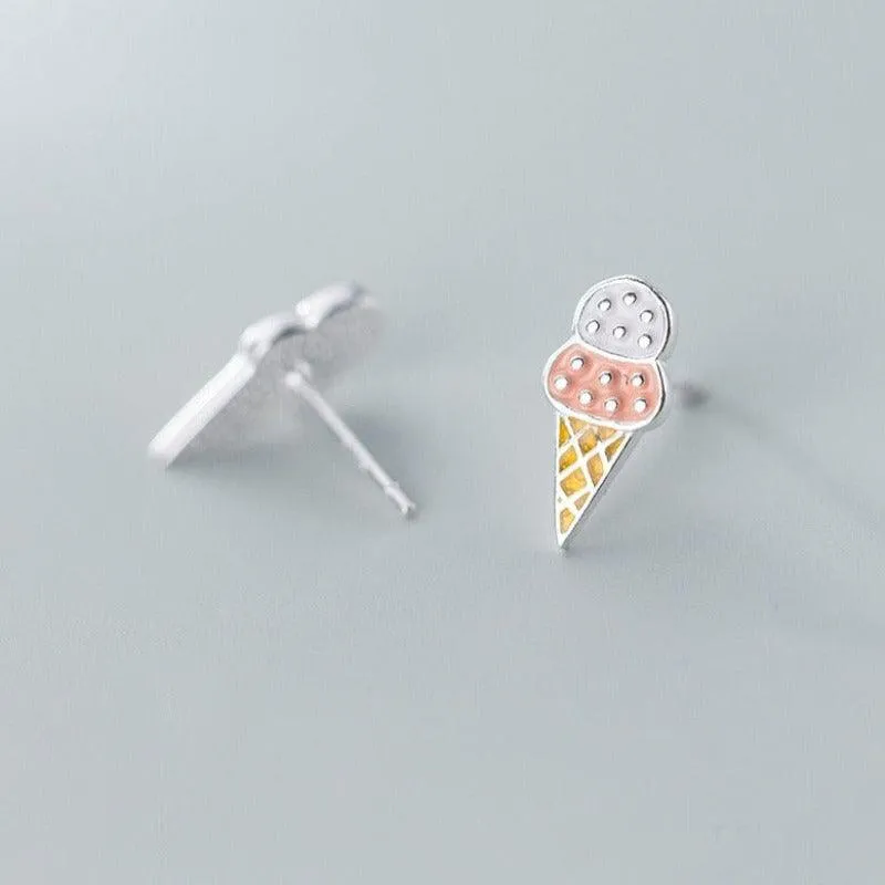 Minuscule Scoop Up Studs