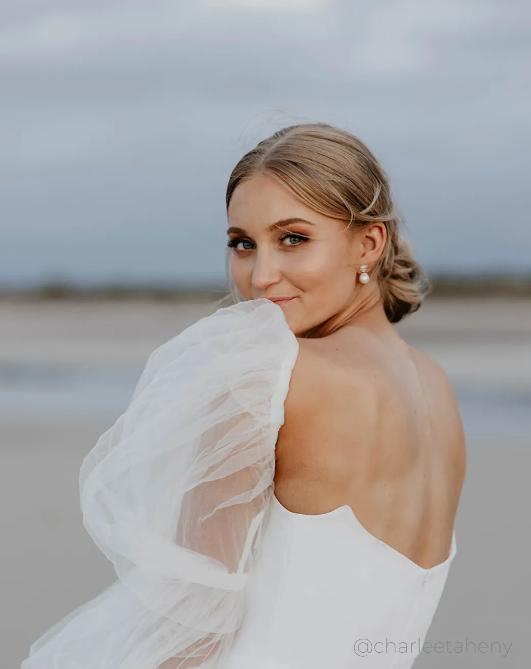 Pim Petite Pearl Earrings | Solid Gold