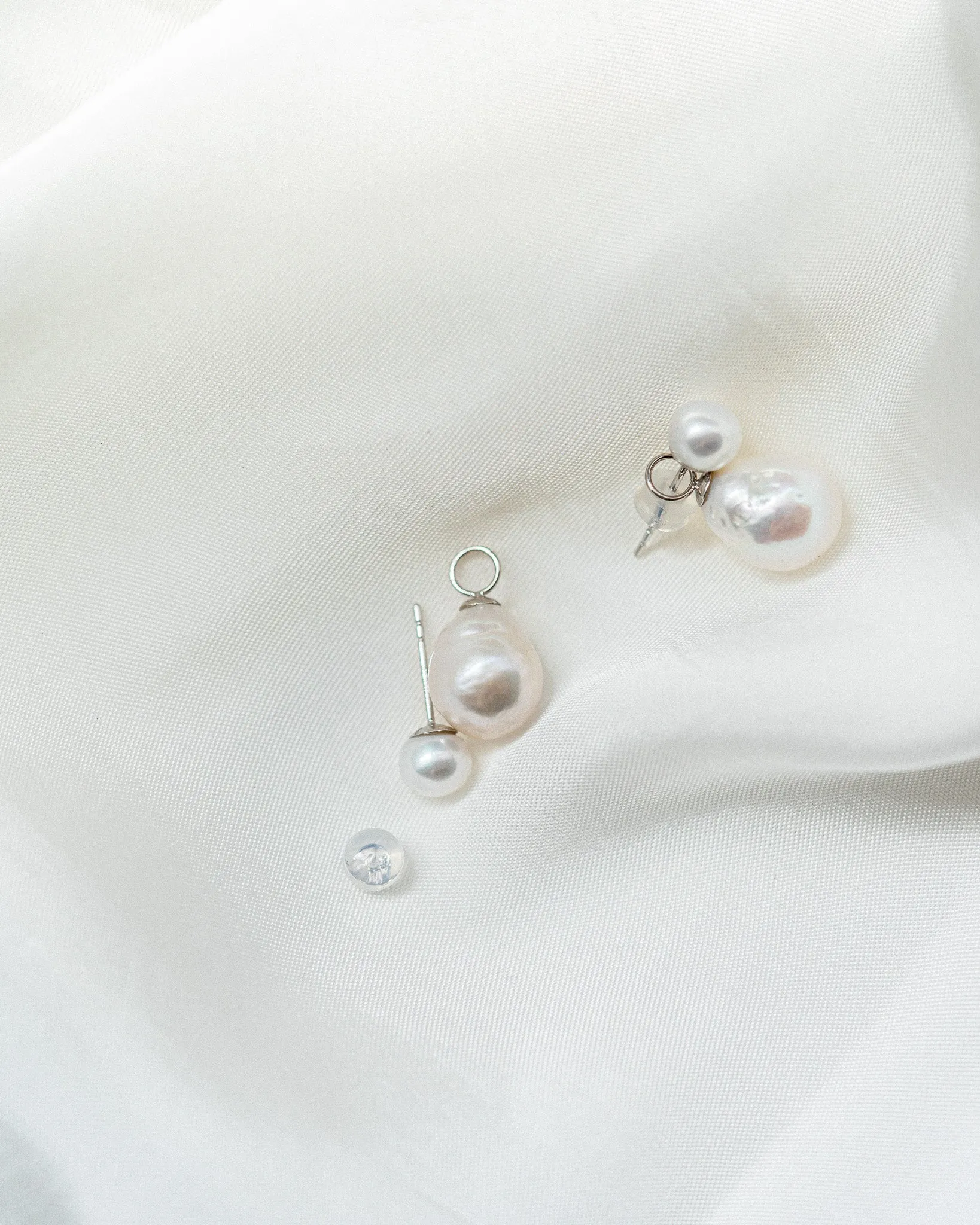Pim Petite Pearl Earrings | Solid Gold