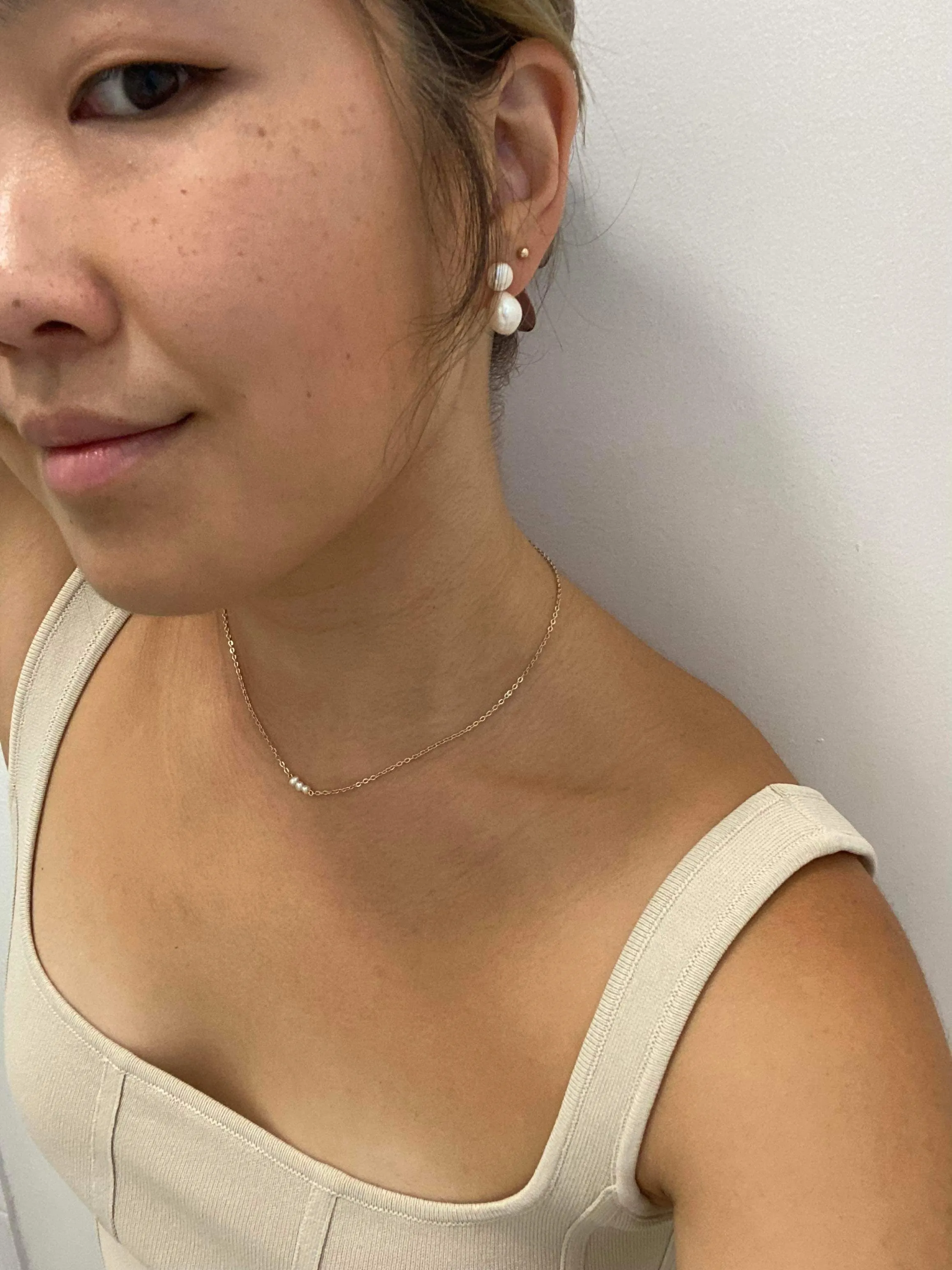 Pim Petite Pearl Earrings | Solid Gold