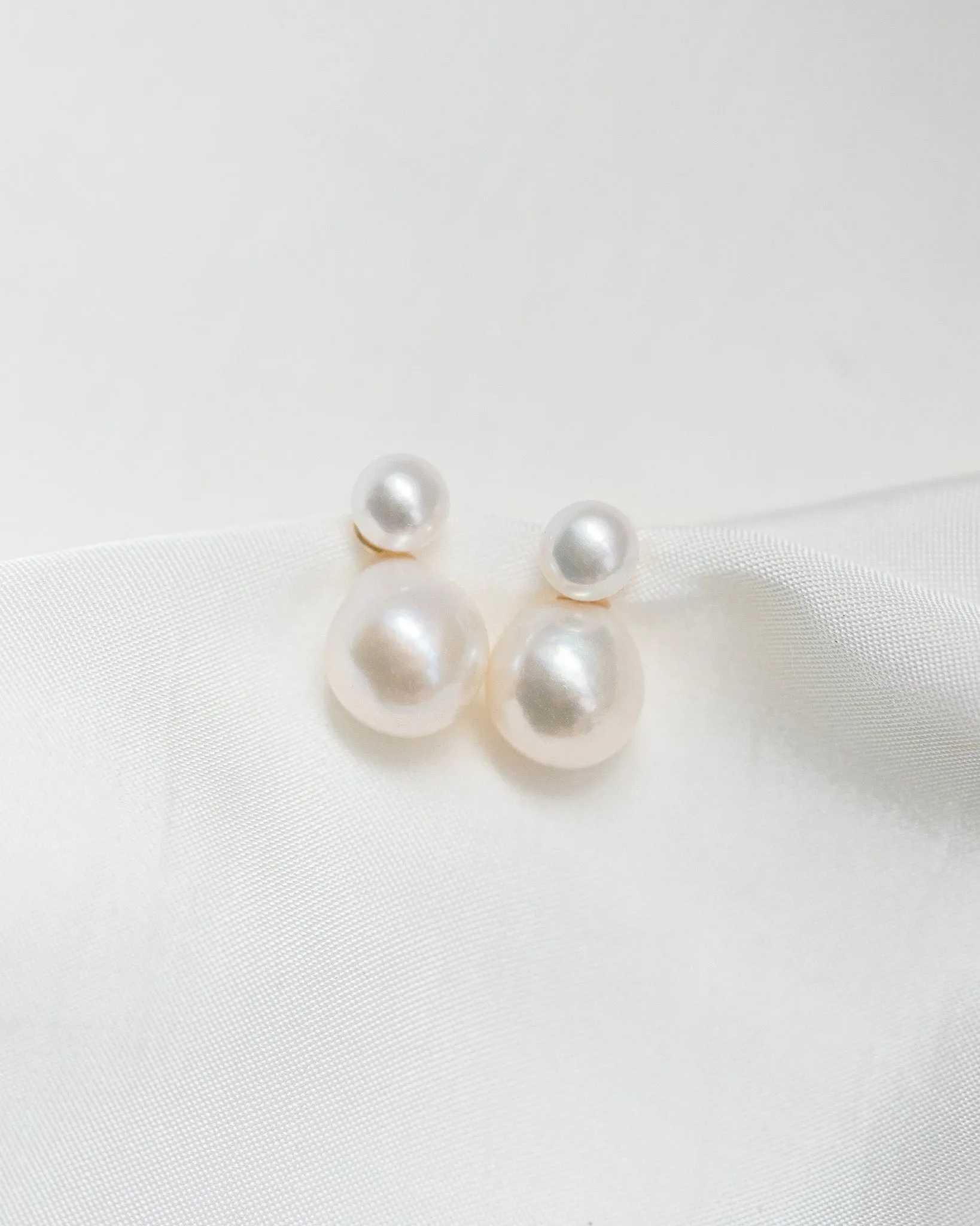 Pim Petite Pearl Earrings | Solid Gold