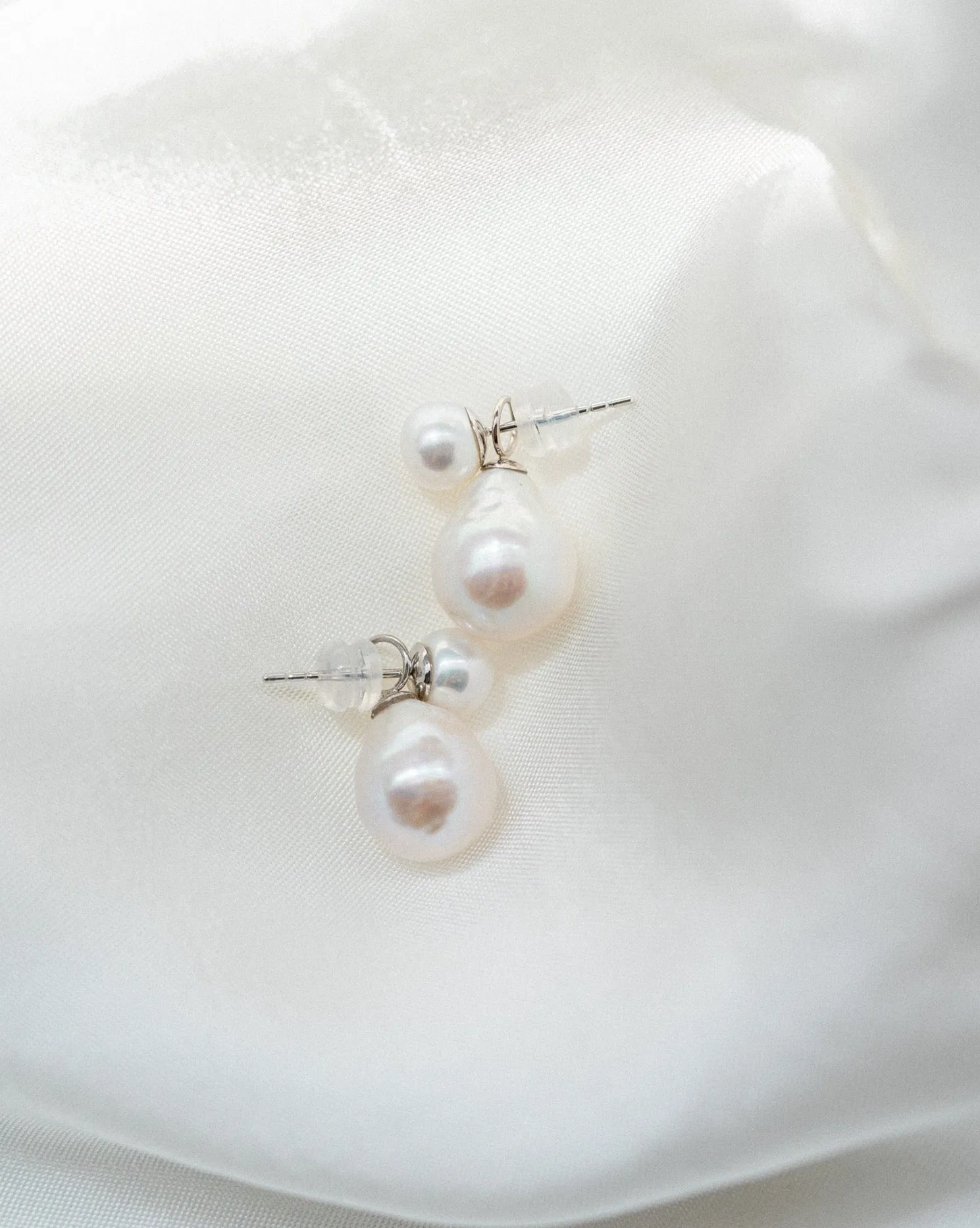 Pim Petite Pearl Earrings | Solid Gold