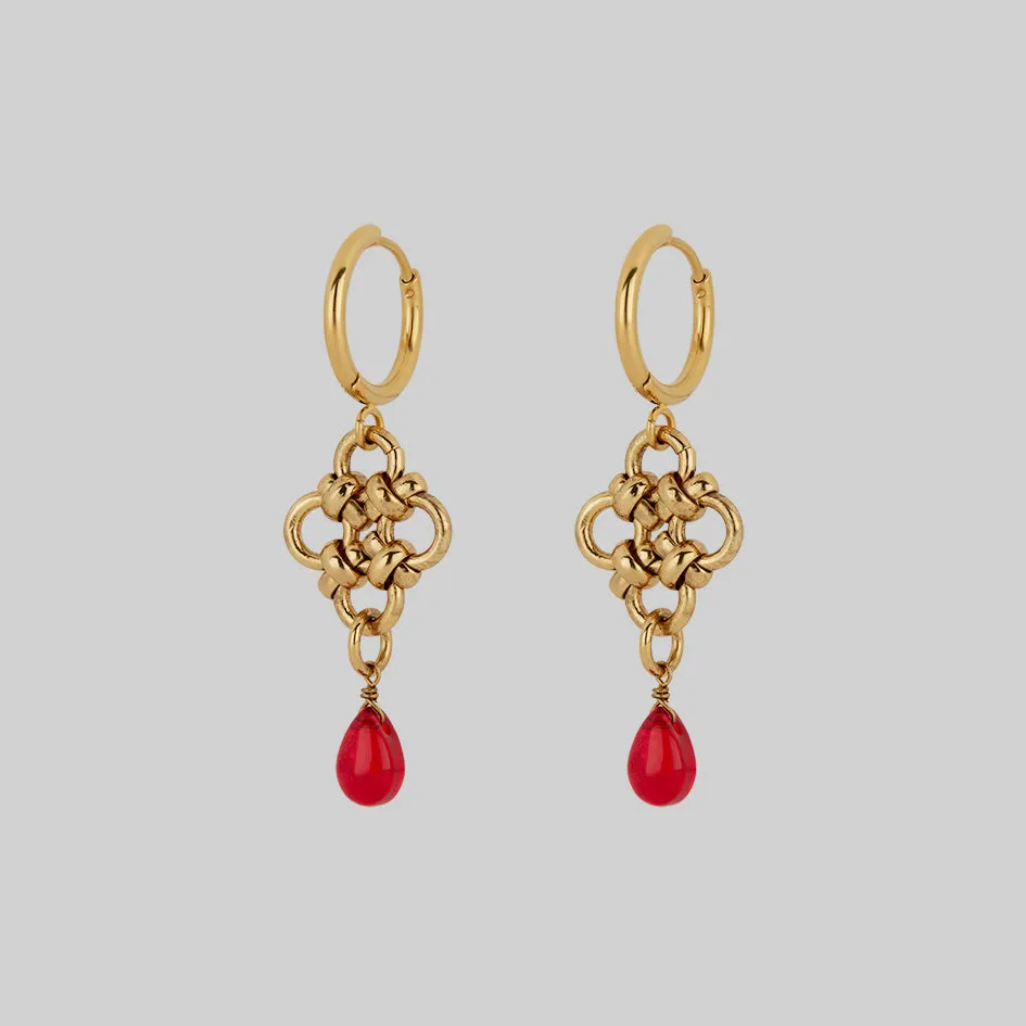 RUBIOUS. Chainmail & Red Glass Hoop Earrings - Gold