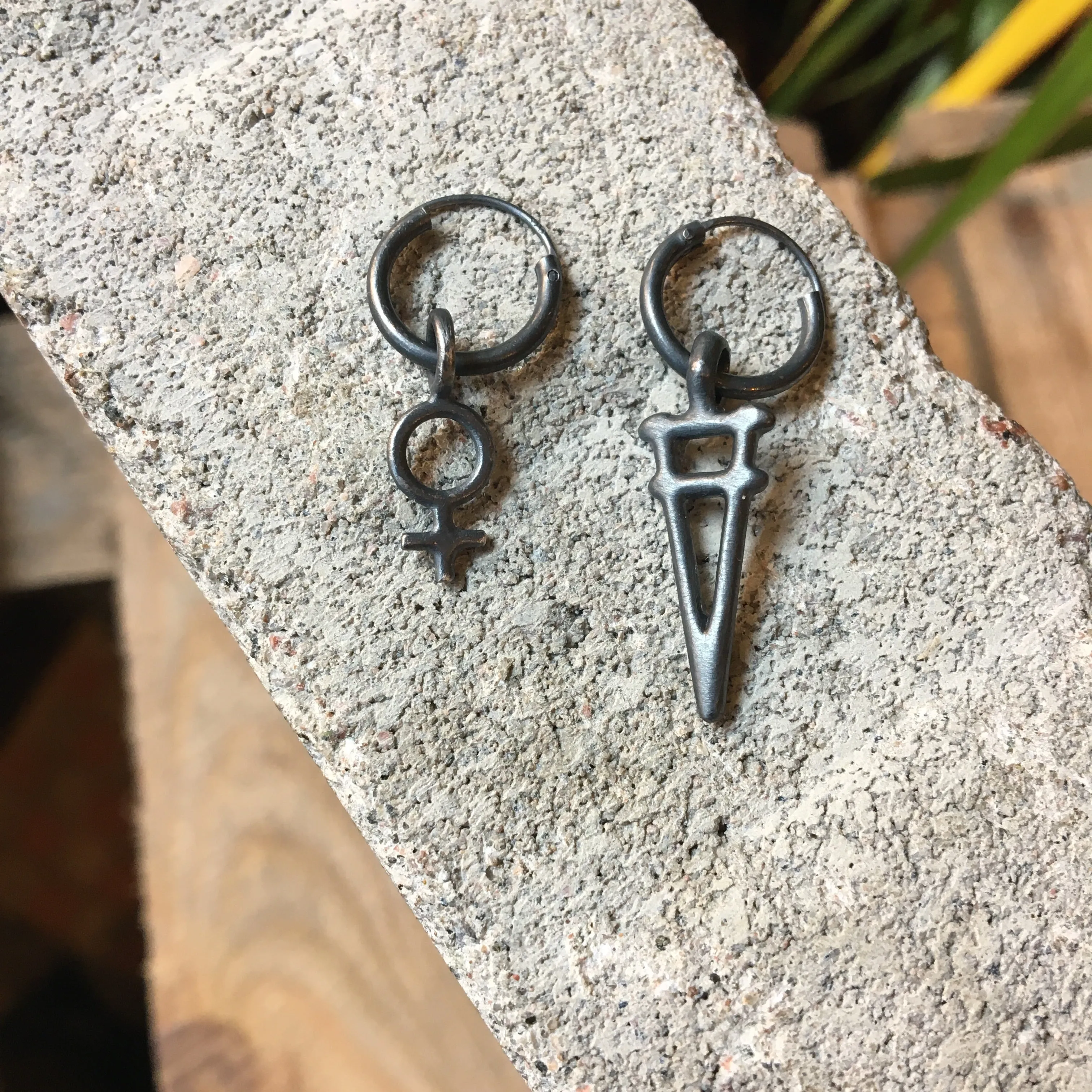 Taru Hoop Earrings Silver or Bronze