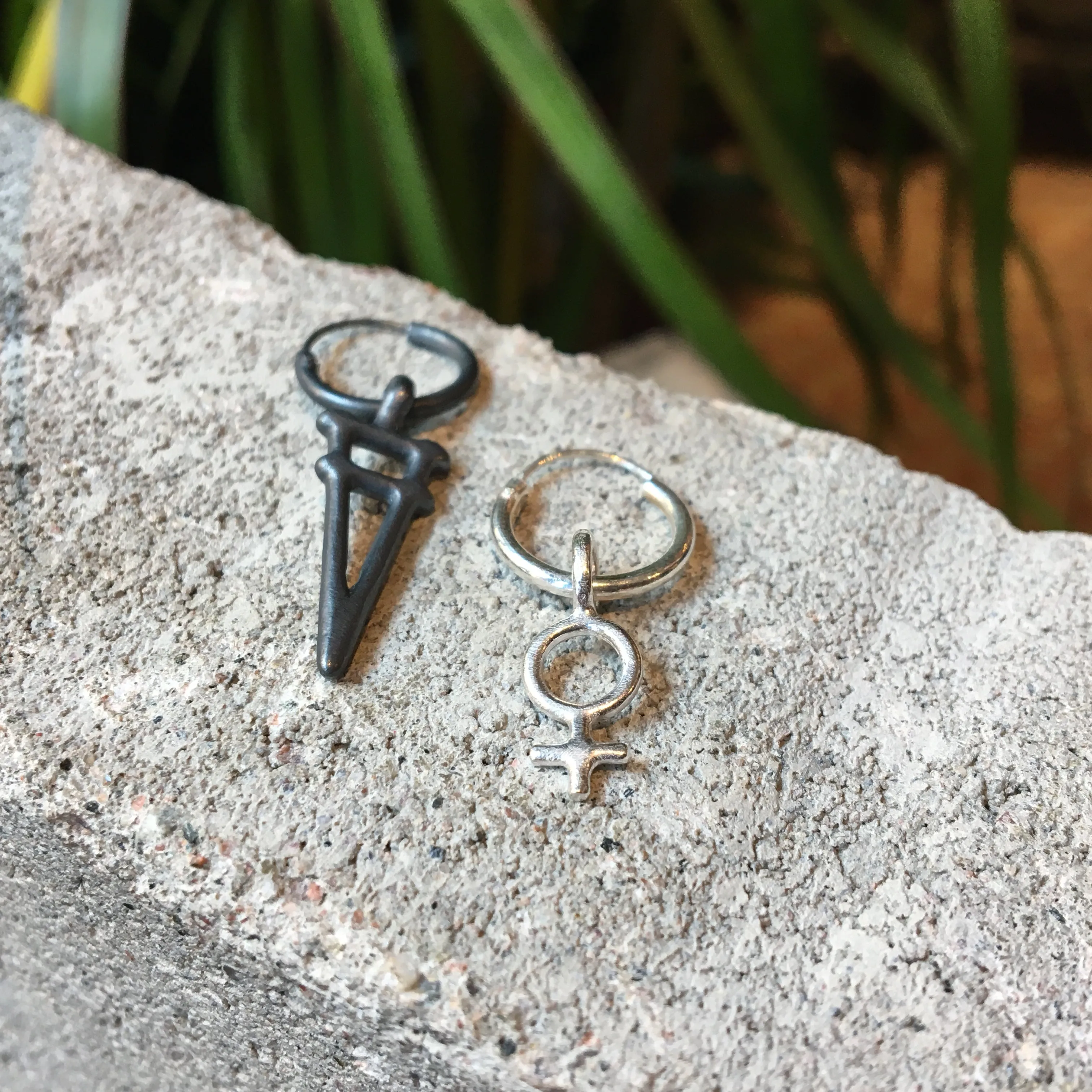 Taru Hoop Earrings Silver or Bronze