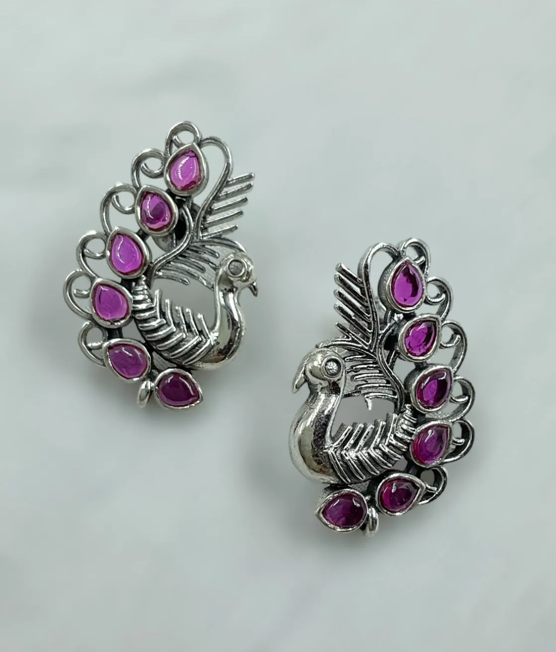 The Amukta Silver Gemstone Earstuds (Red)