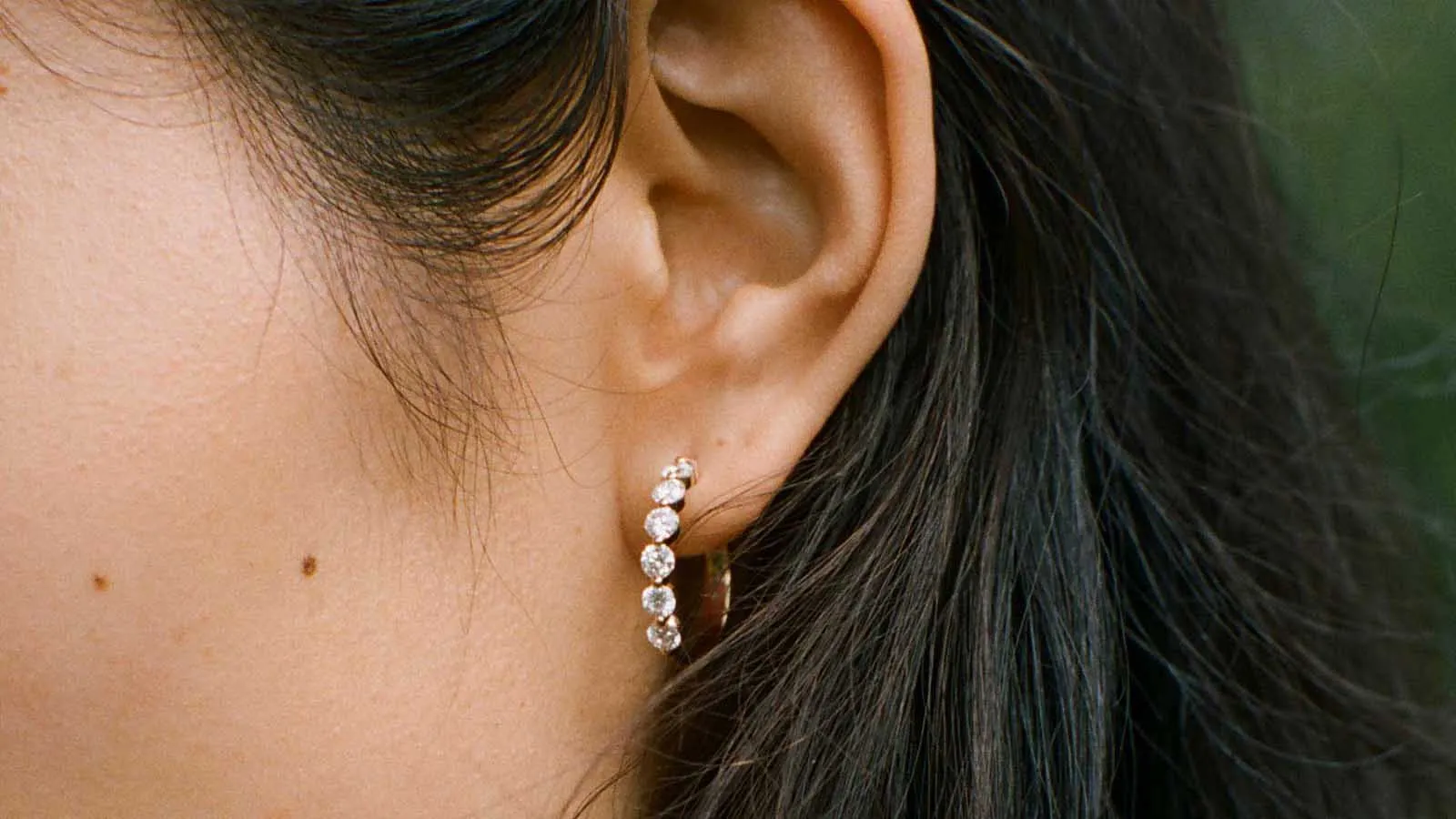 The Multiple Diamond Hoops with 1.5 Carats